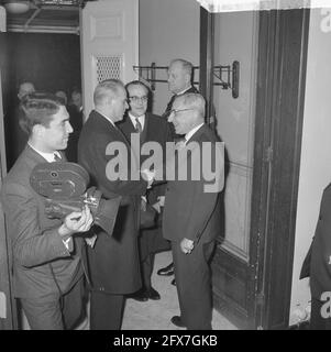 Conférence du Cabinet du Premier ministre de Quay tenue au nom de la visite du Premier ministre grec dans notre pays. Caramanlis, de Quay et LUNs, 28 février 1963, conférences, pays-Bas, agence de presse du xxe siècle photo, nouvelles à retenir, documentaire, photographie historique 1945-1990, histoires visuelles, L'histoire humaine du XXe siècle, immortaliser des moments dans le temps Banque D'Images