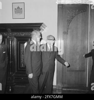 Conférence du Cabinet du Premier ministre de Quay tenue au nom de la visite du Premier ministre grec dans notre pays. Caramanlis et de Quay, 28 février 1963, conférences, pays-Bas, agence de presse du xxe siècle photo, nouvelles à retenir, documentaire, photographie historique 1945-1990, histoires visuelles, L'histoire humaine du XXe siècle, immortaliser des moments dans le temps Banque D'Images