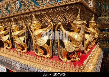 Wat Phra Kaew (Communément connu en anglais comme le Temple de l'émeraude Bouddha et officiellement comme Wat Phra si Rattana Satsadaram) est considéré comme le plus Banque D'Images