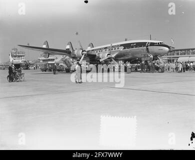 Arrivée 12 super const. Pour KLM. Encore 12 Follow, 29 juin 1953, avions, pays-Bas, agence de presse du XXe siècle photo, news to Remember, documentaire, photographie historique 1945-1990, histoires visuelles, L'histoire humaine du XXe siècle, immortaliser des moments dans le temps Banque D'Images
