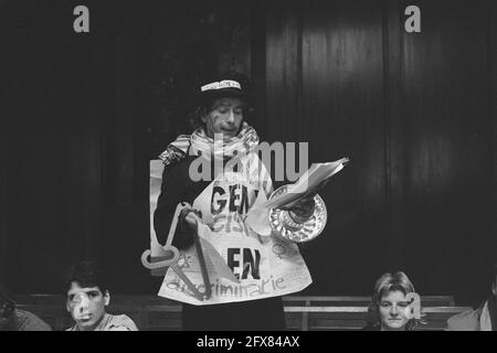 Le conseil municipal d'Amsterdam se réunit sur des considérations générales et financières, l'activiste du budget 1987 Fabiola dans la salle du conseil, 10 décembre 1986, des activistes, des conseils municipaux, Réunions, pays-Bas, Agence de presse du XXe siècle photo, nouvelles à retenir, documentaire, photographie historique 1945-1990, histoires visuelles, L'histoire humaine du XXe siècle, immortaliser des moments dans le temps Banque D'Images
