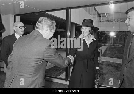 Beatrix ouvre Sint Franciscus Gasthuis à Rotterdam, le 14 octobre 1976, ouvertures, princesses, Hôpitaux, pays-Bas, Agence de presse du XXe siècle photo, nouvelles à retenir, documentaire, photographie historique 1945-1990, histoires visuelles, L'histoire humaine du XXe siècle, immortaliser des moments dans le temps Banque D'Images