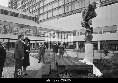 Beatrix ouvre Sint Franciscus Gasthuis à Rotterdam, le 14 octobre 1976, ouvertures, princesses, Hôpitaux, pays-Bas, Agence de presse du XXe siècle photo, nouvelles à retenir, documentaire, photographie historique 1945-1990, histoires visuelles, L'histoire humaine du XXe siècle, immortaliser des moments dans le temps Banque D'Images