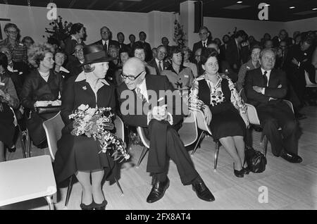 Beatrix ouvre Sint Franciscus Gasthuis à Rotterdam, le 14 octobre 1976, ouvertures, princesses, Hôpitaux, pays-Bas, Agence de presse du XXe siècle photo, nouvelles à retenir, documentaire, photographie historique 1945-1990, histoires visuelles, L'histoire humaine du XXe siècle, immortaliser des moments dans le temps Banque D'Images