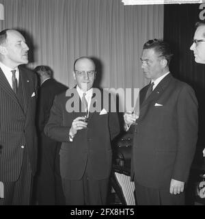 Premier ministre belge en visite au ministre Marijnen, LUN, Lefevre, Marijnen, février 15, 1964, visites, premiers ministres, pays-Bas, Agence de presse du XXe siècle photo, nouvelles à retenir, documentaire, photographie historique 1945-1990, histoires visuelles, L'histoire humaine du XXe siècle, immortaliser des moments dans le temps Banque D'Images