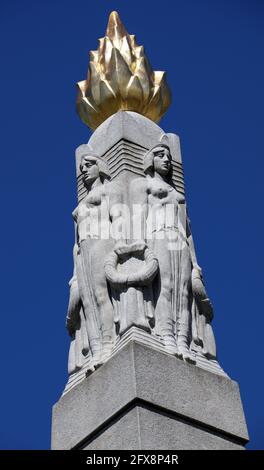 Top of the Memorial to Heroes of the Marine Engine Room à Liverpool Banque D'Images