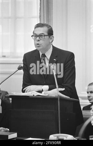 Biesheuvel répond aux questions de la Chambre des représentants, 12 octobre 1972, politique, pays-Bas, agence de presse du xxe siècle photo, nouvelles à retenir, documentaire, photographie historique 1945-1990, histoires visuelles, L'histoire humaine du XXe siècle, immortaliser des moments dans le temps Banque D'Images