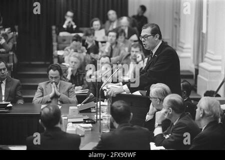 Biesheuvel répond aux questions de la Chambre basse, Biesheu dans la salle, Nelissen, Biesheuvel, Geertsema, Schmelzer et de Koster, 12 octobre 1972, politique, pays-Bas, agence de presse du xxe siècle photo, nouvelles à retenir, documentaire, photographie historique 1945-1990, histoires visuelles, L'histoire humaine du XXe siècle, immortaliser des moments dans le temps Banque D'Images