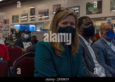 New York, États-Unis. 25 mai 2021. Kathryn Garcia participe au Forum Mayoral du National action Network à New York. Les principaux candidats démocrates à la mairie de New York participent au révérend Al Sharpton et au forum mayonnaise du National action Network qui s'est tenu devant un public en direct à l'occasion de l'anniversaire du meurtre de George Floyd. (Photo par Ron Adar/SOPA Images/Sipa USA) crédit: SIPA USA/Alay Live News Banque D'Images