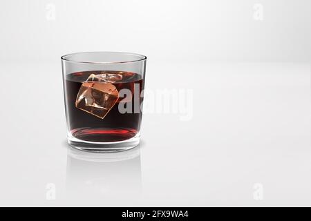 Scotch en verre whiskey bourbon créatif isolé sur fond blanc rendu 3d haute résolution.adapté à votre élément de conception. Banque D'Images