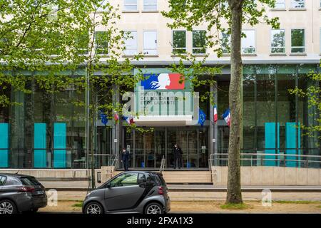 21.5.2021 Paris, France logo du Ministère français de la santé et du bien-être (Ministère des solidarités et de la santé en français) immeuble à Paris France. U Banque D'Images