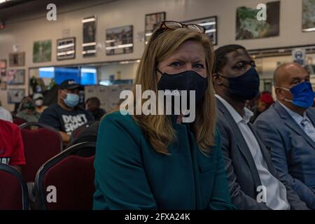 New York, États-Unis. 25 mai 2021. Kathryn Garcia participe au Forum Mayoral du National action Network à New York. Les principaux candidats démocrates à la mairie de New York participent au révérend Al Sharpton et au forum mayonnaise du National action Network qui s'est tenu devant un public en direct à l'occasion de l'anniversaire du meurtre de George Floyd. Crédit : SOPA Images Limited/Alamy Live News Banque D'Images