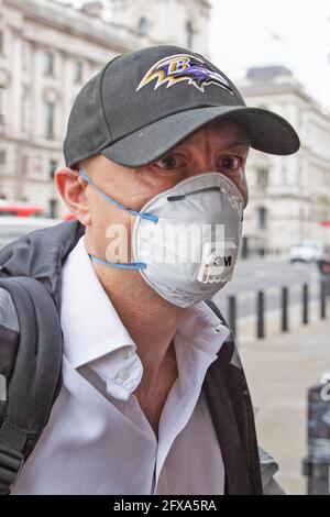 Dominic Cummings arrive à Portcullis House pour être interrogé Par les politiciens sur la gestion du Covid-19 par le gouvernement Banque D'Images