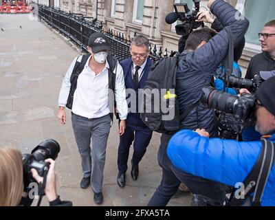 Dominic Cummings arrive à Portcullis House pour être interrogé Par les politiciens sur la gestion du Covid-19 par le gouvernement Banque D'Images