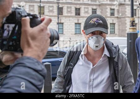 Dominic Cummings arrive à Portcullis House pour être interrogé Par les politiciens sur la gestion du Covid-19 par le gouvernement Banque D'Images