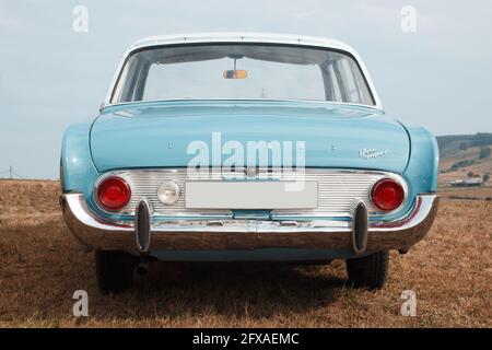 Santander, Espagne - 28 septembre 2014: Ford taunus 17M Super lors d'un spectacle de voiture classique. Automobile d'origine allemande fabriquée par Ford en Europe. TH Banque D'Images