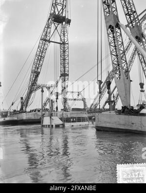 Le navire allemand Vesta sort de Nieuwe Waterweg, 21 octobre 1952, Ships, pays-Bas, agence de presse du XXe siècle photo, news to remember, documentaire, photographie historique 1945-1990, histoires visuelles, L'histoire humaine du XXe siècle, immortaliser des moments dans le temps Banque D'Images