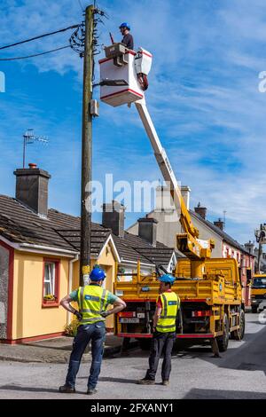 ESB Networks, Irlande, réparation de câbles électriques à Timoleague, West Cork, Irlande. Banque D'Images