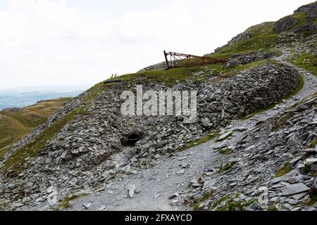 Vestiges de l'exploitation d'ardoise sur le vieil homme de Coniston à Cumbria, Angleterre. Banque D'Images