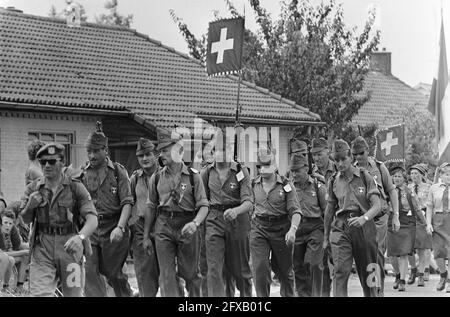 Premier jour des Marches de Nimègue. Personnel militaire suisse, 25 juillet 1967, MILITAIRE, QUATRE JOURS, pays-Bas, agence de presse du xxe siècle photo, nouvelles à retenir, documentaire, photographie historique 1945-1990, histoires visuelles, L'histoire humaine du XXe siècle, immortaliser des moments dans le temps Banque D'Images