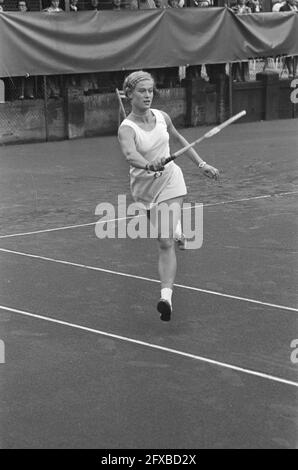 Championnats internationaux de tennis Milk House; Elly Appel en action, 17 juillet 1974, tennis, pays-Bas, agence de presse du xxe siècle photo, nouvelles à retenir, documentaire, photographie historique 1945-1990, histoires visuelles, L'histoire humaine du XXe siècle, immortaliser des moments dans le temps Banque D'Images