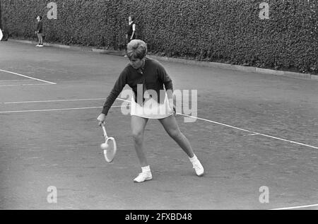 Championnats internationaux de tennis à Hilversum, 18 juillet 1966, championnats, tennis, Pays-Bas, Agence de presse du XXe siècle photo, nouvelles à retenir, documentaire, photographie historique 1945-1990, histoires visuelles, L'histoire humaine du XXe siècle, immortaliser des moments dans le temps Banque D'Images