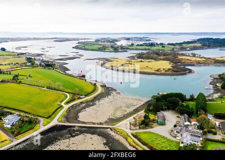 Vue aérienne de drone au-dessus de Strangford Lough Banque D'Images