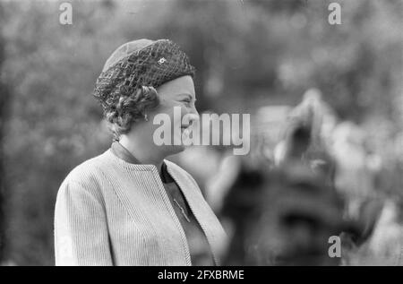 La princesse Beatrix a visité le festival de la jeunesse Velp, le 28 août 1962, visites, festivals, Jeunesse, maison royale, princesses, pays-Bas, agence de presse du XXe siècle photo, news to remember, documentaire, photographie historique 1945-1990, histoires visuelles, L'histoire humaine du XXe siècle, immortaliser des moments dans le temps Banque D'Images