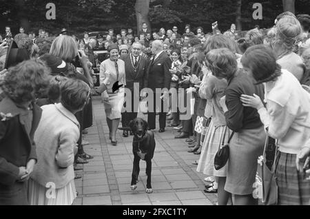 La princesse Beatrix a visité le festival de la jeunesse Velp, 28 août 1962, festivals, jeunesse, Maison royale, princesses, pays-Bas, agence de presse du XXe siècle photo, news to remember, documentaire, photographie historique 1945-1990, histoires visuelles, L'histoire humaine du XXe siècle, immortaliser des moments dans le temps Banque D'Images