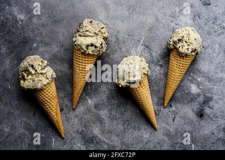 Biscuits et cornets de crème glacée Banque D'Images