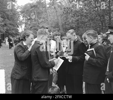 Journée nationale de campagne Armée du Salut Baarn Colonel Westergaard (Londres), 23 juin 1954, pays-Bas, Agence de presse du XXe siècle photo, nouvelles à retenir, documentaire, photographie historique 1945-1990, histoires visuelles, L'histoire humaine du XXe siècle, immortaliser des moments dans le temps Banque D'Images