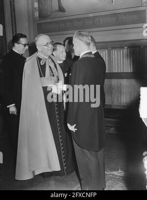 Réception du congrès Pan Romana Rijksmuseum Mayor d Ailly avec Mme Françoise Charriere, 21 août 1950, RECEPTIES, pays-Bas, agence de presse du XXe siècle photo, news to Remember, documentaire, photographie historique 1945-1990, histoires visuelles, L'histoire humaine du XXe siècle, immortaliser des moments dans le temps Banque D'Images