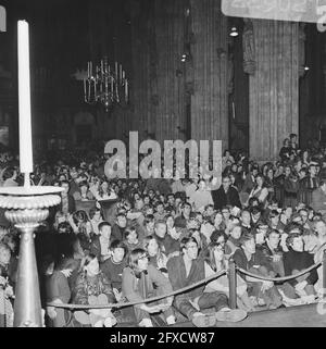 La visite à pied de Pax Christie s'est terminée par une réunion à la cathédrale Saint-Jean Den Bosch . Aperçu, 25 octobre 1969, réunions, pays-Bas, agence de presse du xxe siècle photo, nouvelles à retenir, documentaire, photographie historique 1945-1990, histoires visuelles, L'histoire humaine du XXe siècle, immortaliser des moments dans le temps Banque D'Images