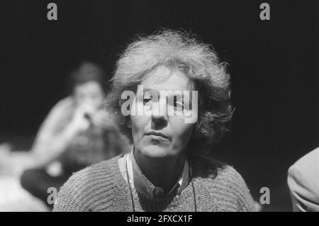 Conférence de presse Ariane Mnouchkine, directrice du Théâtre du Soleil, au Tropenmuseum Amsterdam, titre, 6 juin 1986, Directeurs, conférences de presse, pays-Bas, Agence de presse du XXe siècle photo, news to remember, documentaire, photographie historique 1945-1990, histoires visuelles, L'histoire humaine du XXe siècle, immortaliser des moments dans le temps Banque D'Images