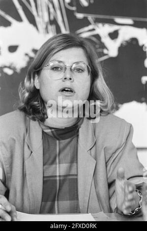 Conférence de presse PvdA à Nieuwspoort; Eveline Herfkens, titre, 27 mars 1985, conférences de presse, Pays-Bas, Agence de presse du XXe siècle photo, nouvelles à retenir, documentaire, photographie historique 1945-1990, histoires visuelles, L'histoire humaine du XXe siècle, immortaliser des moments dans le temps Banque D'Images