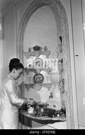 La princesse Margriet et Piet van Vollenhoven au Loo à Apeldoorn. Numéro 17, numéro 14, 16 novembre 1967, pays-Bas, agence de presse du xxe siècle photo, nouvelles à retenir, documentaire, photographie historique 1945-1990, histoires visuelles, L'histoire humaine du XXe siècle, immortaliser des moments dans le temps Banque D'Images