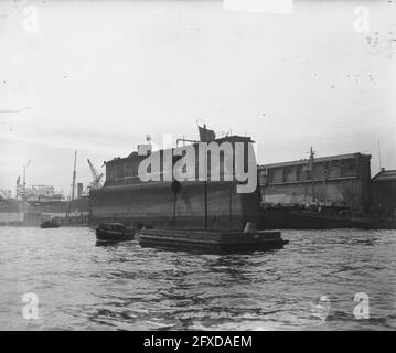 Prins Hendrikdok est soudé ensemble à Amsterdam, 12 octobre 1948, pays-Bas, agence de presse du XXe siècle photo, news to remember, documentaire, photographie historique 1945-1990, histoires visuelles, L'histoire humaine du XXe siècle, immortaliser des moments dans le temps Banque D'Images