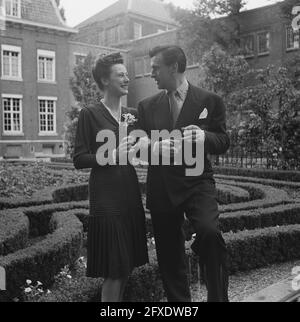 Cocktail steward Grainger Eagle Lion, 4 juillet 1946, FÊTE, pays-Bas, agence de presse du xxe siècle photo, nouvelles à retenir, documentaire, photographie historique 1945-1990, histoires visuelles, L'histoire humaine du XXe siècle, immortaliser des moments dans le temps Banque D'Images