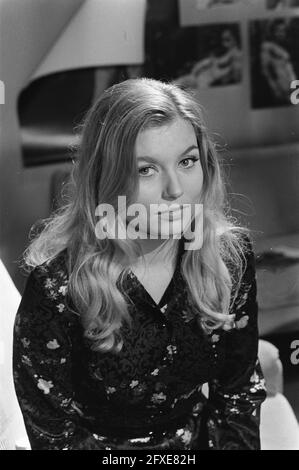 Série télévisée la prostitution des jeunes VARA, Hanny Vree comme Karin en scène, titre, 27 décembre 1971, SCÈNES, Série télévisée, pays-Bas, Agence de presse du XXe siècle photo, news to Remember, documentaire, photographie historique 1945-1990, histoires visuelles, L'histoire humaine du XXe siècle, immortaliser des moments dans le temps Banque D'Images
