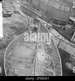Bâtiment d'exposition à Rotterdam en construction, exposition Rotterdam City in motion, 13 avril 1965, expositions, pays-Bas, agence de presse du xxe siècle photo, nouvelles à retenir, documentaire, photographie historique 1945-1990, histoires visuelles, L'histoire humaine du XXe siècle, immortaliser des moments dans le temps Banque D'Images