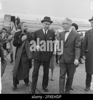 Retour de la délégation d'Amsterdam de New York . Maire van Hall sur la plateforme, 15 novembre 1961, délégations, plates-formes, Pays-Bas, Agence de presse du XXe siècle photo, nouvelles à retenir, documentaire, photographie historique 1945-1990, histoires visuelles, L'histoire humaine du XXe siècle, immortaliser des moments dans le temps Banque D'Images