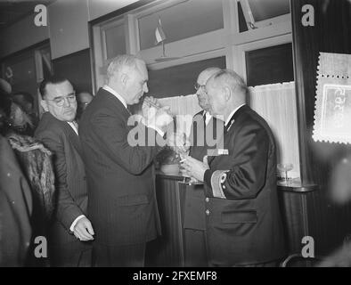 Lancement du chasseur de sous-marins Groningen, 9 janvier 1954, lanceurs, chasseurs de sous-marins, Pays-Bas, Agence de presse du XXe siècle photo, nouvelles à retenir, documentaire, photographie historique 1945-1990, histoires visuelles, L'histoire humaine du XXe siècle, immortaliser des moments dans le temps Banque D'Images