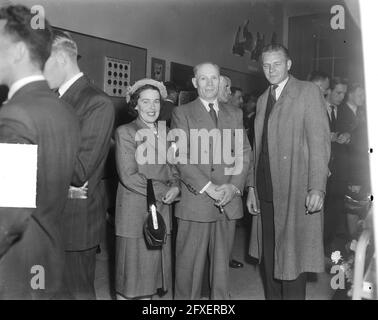 Bureau de consultation du thé Europa, Singel 170/72, inauguration de la nouvelle salle d'exposition et ainsi de suite, 29 mai 1950, expositions, thé, Pays-Bas, Agence de presse du XXe siècle photo, nouvelles à retenir, documentaire, photographie historique 1945-1990, histoires visuelles, L'histoire humaine du XXe siècle, immortaliser des moments dans le temps Banque D'Images