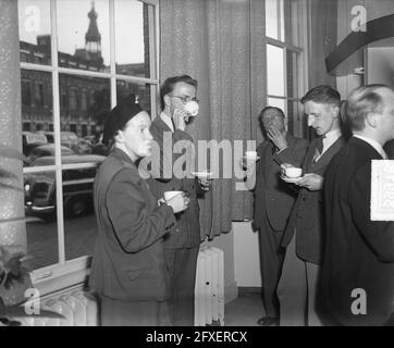 Bureau de consultation du thé Europa, Singel 170/72, inauguration de la nouvelle salle d'exposition et ainsi de suite, 29 mai 1950, expositions, thé, Pays-Bas, Agence de presse du XXe siècle photo, nouvelles à retenir, documentaire, photographie historique 1945-1990, histoires visuelles, L'histoire humaine du XXe siècle, immortaliser des moments dans le temps Banque D'Images