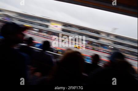 Austin, Texas, États-Unis. 23 mai 2021. Joey Logano conduit l'équipe Penske Ford sur la ligne droite pendant le Grand Prix EchoPark Automotive Texas le dimanche 23 mai 2021 au circuit of the Americas à Austin, au Texas. Austin McAfee/CSM/Alamy Live News Banque D'Images