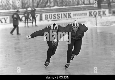 Entraînement pour les championnats du monde patinage sur glace Deventer deux Norvégiens Fred Anton Maier et Magne Thomassen, 2 F.A. Maier, 13 février 1969, PATINAGE, sports, Championnats du monde, pays-Bas, photo de l'agence de presse du XXe siècle, nouvelles à retenir, documentaire, photographie historique 1945-1990, histoires visuelles, L'histoire humaine du XXe siècle, immortaliser des moments dans le temps Banque D'Images