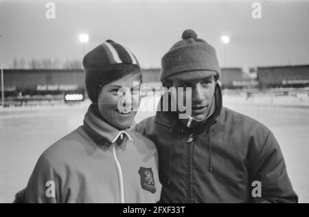 Entraînement pour le patinage de vitesse de championnat du monde pour hommes dans Deventer Kees Verkerk et ans Schut, 13 février 1969, patinage de vitesse, sports, Championnats du monde, pays-Bas, photo de l'agence de presse du XXe siècle, nouvelles à retenir, documentaire, photographie historique 1945-1990, histoires visuelles, L'histoire humaine du XXe siècle, immortaliser des moments dans le temps Banque D'Images