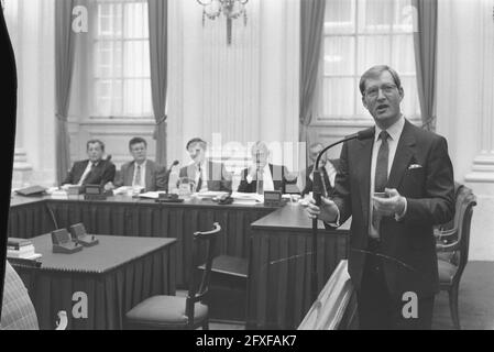 Chambre des représentants, débat sur le rapport de la commission d'enquête sur le projet de passeport, 15 septembre 1988, débats de chambre, pays-Bas, agence de presse du xxe siècle photo, nouvelles à retenir, documentaire, photographie historique 1945-1990, histoires visuelles, L'histoire humaine du XXe siècle, immortaliser des moments dans le temps Banque D'Images