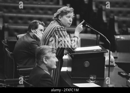 Chambre basse, ministère du budget Soza pour 1984; Secrétaire d'Etat Kappeijne van de Coppello (Affaires d'émancipation), 26 janvier 1984, budgets, pays-Bas, agence de presse du xxe siècle photo, nouvelles à retenir, documentaire, photographie historique 1945-1990, histoires visuelles, L'histoire humaine du XXe siècle, immortaliser des moments dans le temps Banque D'Images