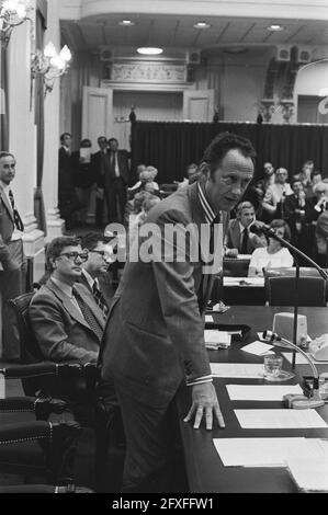 Débat de la Chambre basse mesure salariale, ministre Boersma (derrière lui Westerp et Gruyters) à la Chambre, 9 juin 1976, politique, pays-Bas, agence de presse du xxe siècle photo, nouvelles à retenir, documentaire, photographie historique 1945-1990, histoires visuelles, L'histoire humaine du XXe siècle, immortaliser des moments dans le temps Banque D'Images